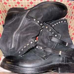 AS98 studded boot